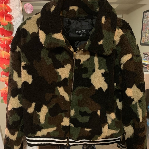 Rue21 Jackets & Blazers - Camo Sherpa Jacket